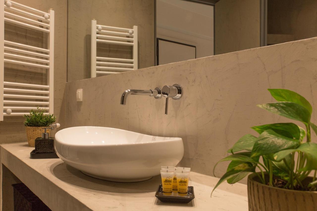 אתונה Luxury Apt With Parking-Living Stone Silver מראה חיצוני תמונה